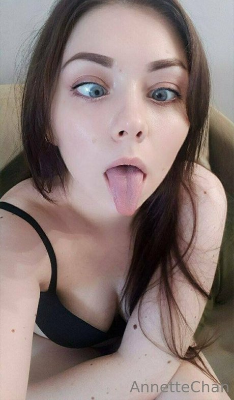 footjob uniquementfans art érotique collection