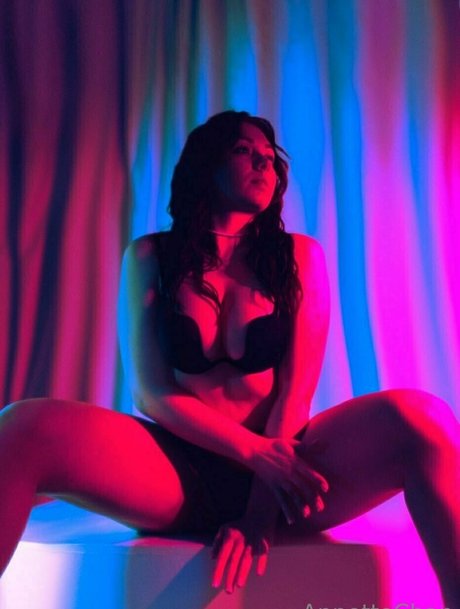 annettechan actrice libre images