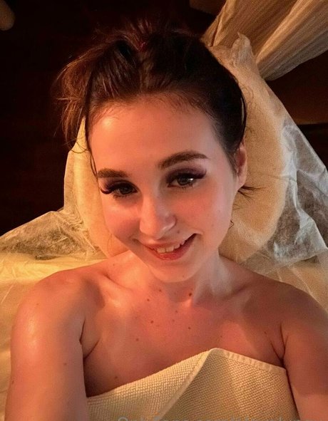 alexalungu modèle exclusif archive