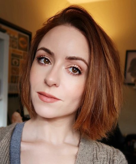 Mollie Damon jolie star du porno image