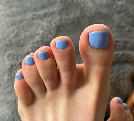 cutefeetyfeet actrice érotique galerie