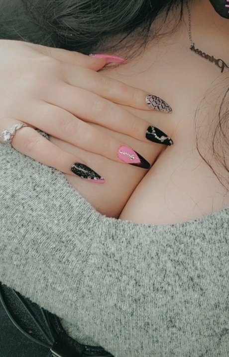 baise lesbienne onlyfans plutôt sexy img