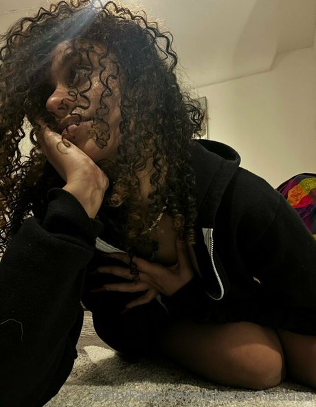 pleasemedusa actrice nue photos