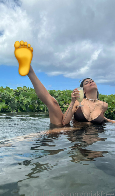 miakfree star exclusive photos