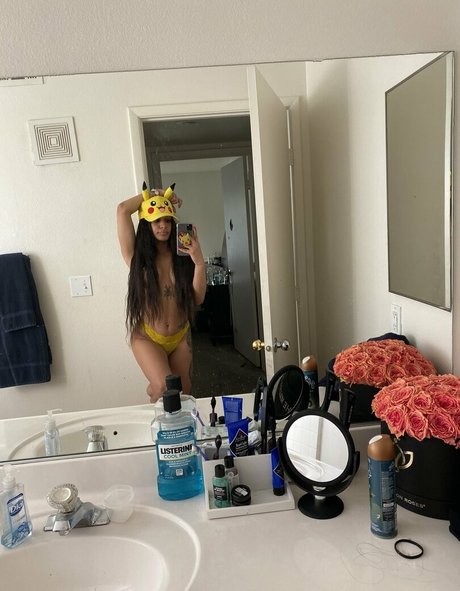 Eva Maxim joli modèle des photos