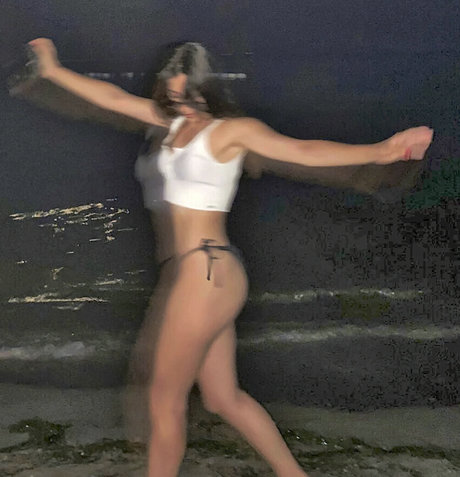 Aleyna Dogan actrice de nus img