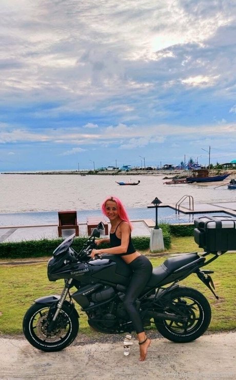 mommydivip étoile de haute qualité image