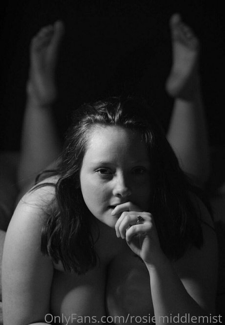 rosiemiddlemist modèle nu image