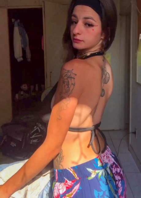 blonde au gros cul onlyfans libre nu photo