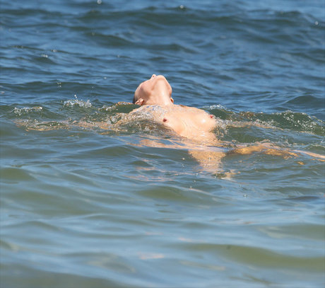 cuisses épaisses onlyfans belle hd collection