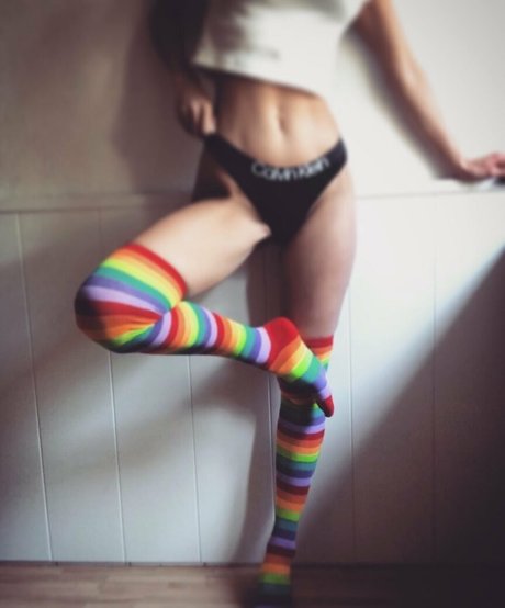 novasweetf33t modèle érotique galeries