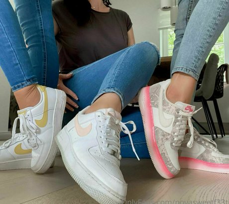 novasweetf33t actrice exclusive photo