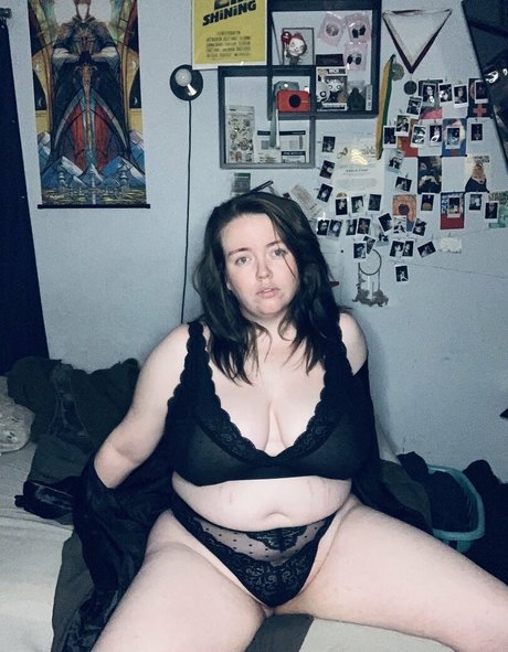 lingeriebabes modèle magnifique galeries