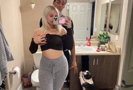 Asmrbyk modèle adulte galerie