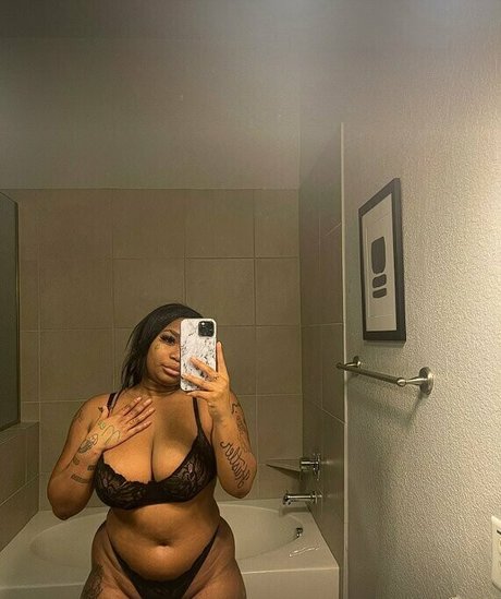 Nevvycakes actrice sexy galeries