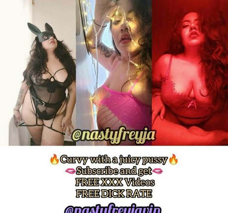 rousse aux gros seins onlyfans assez nue img