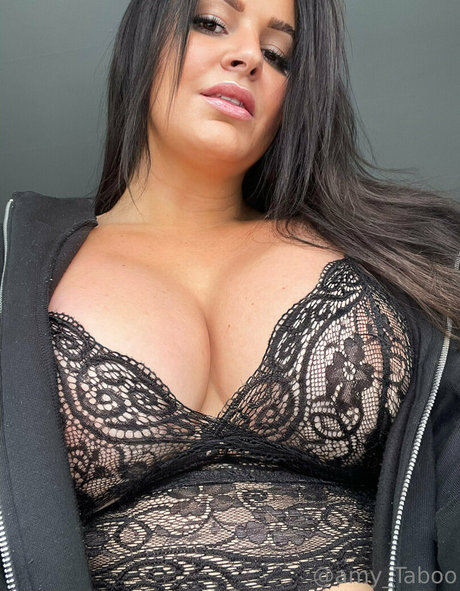 amy taboo jolie étoile des photos