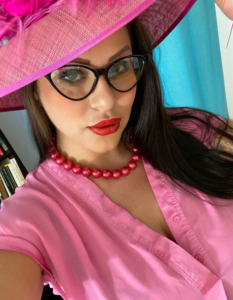 a j realone actrice adulte des photos