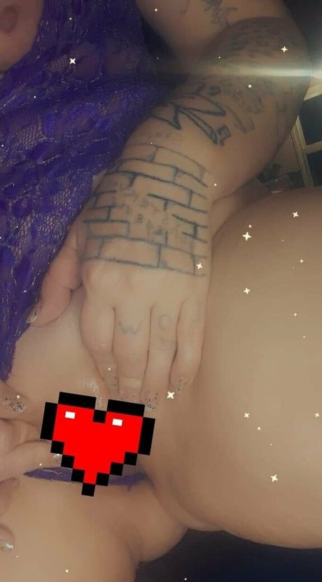 lluvely modèle sympa des photos