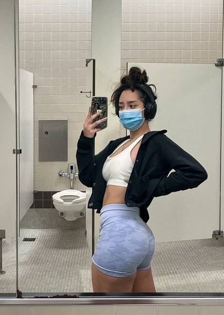 Sabrina Pezeshkian actrice de nus galeries