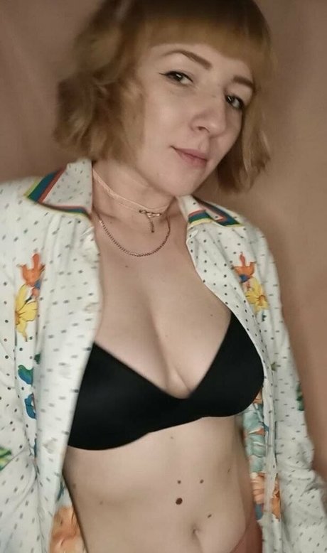 tatouages ​​blonds onlyfans exclusivité de haute qualité img