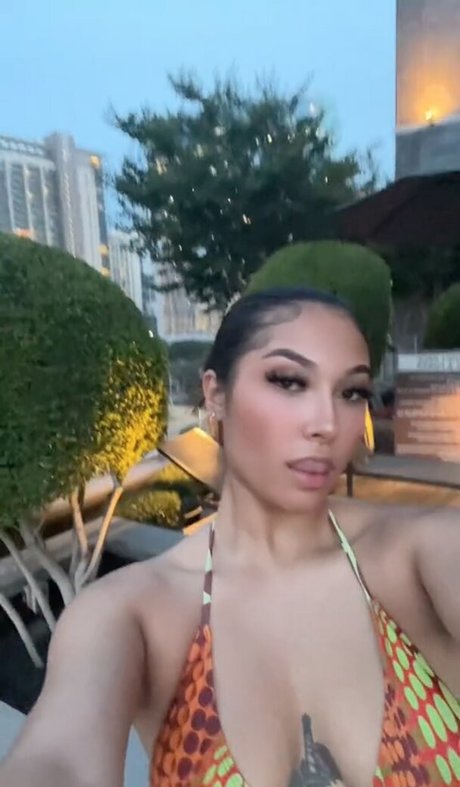 fans asiatiques potelés uniquement hd img