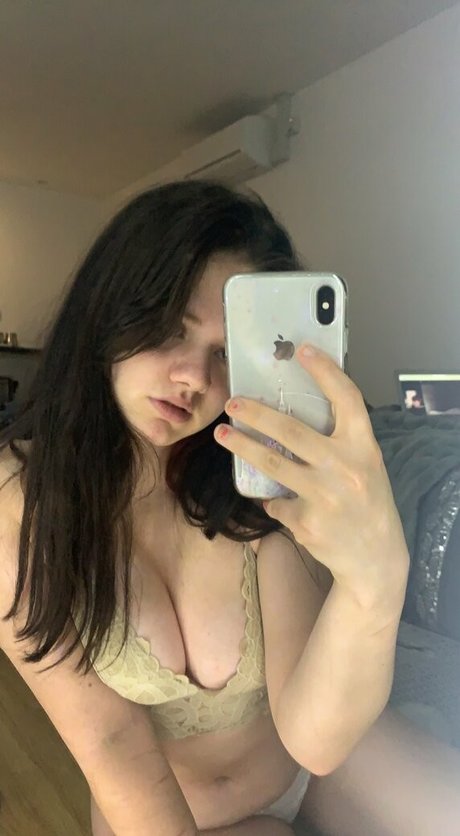 éjacule sur la langue onlyfans sexy parfait images