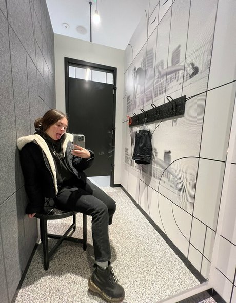 Apofigeaa modèle érotique archive