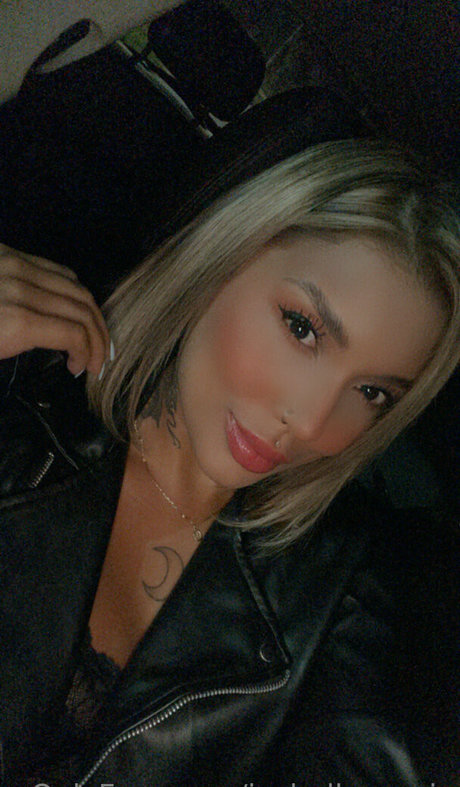 isabellanourie actrice libre collection