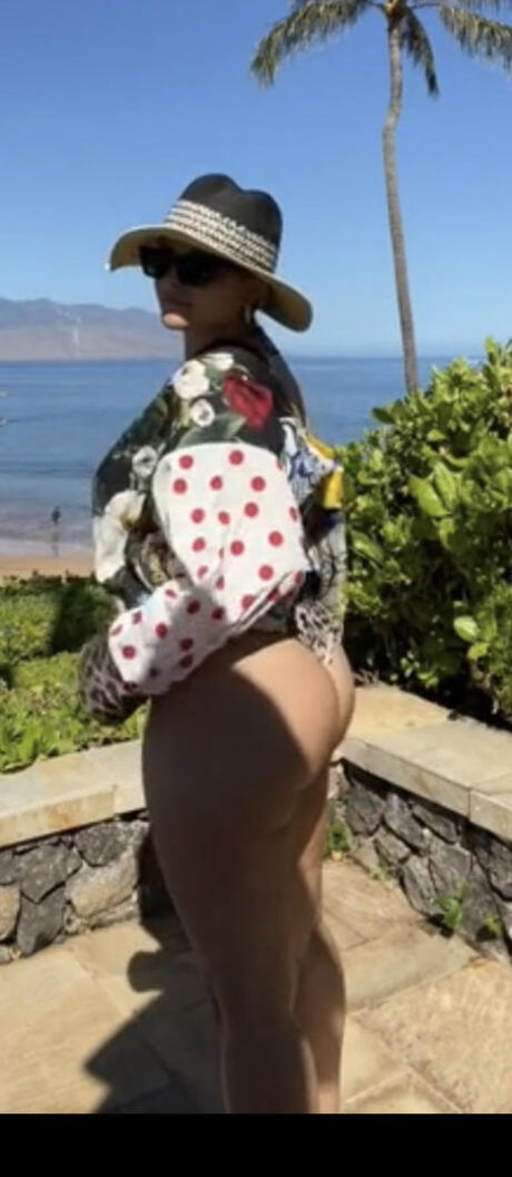 grand-mère onlyfans nu gratuit img