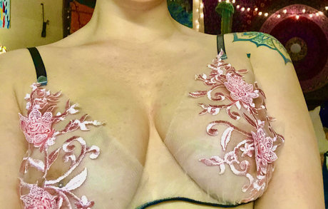 cali luve actrice hd archive