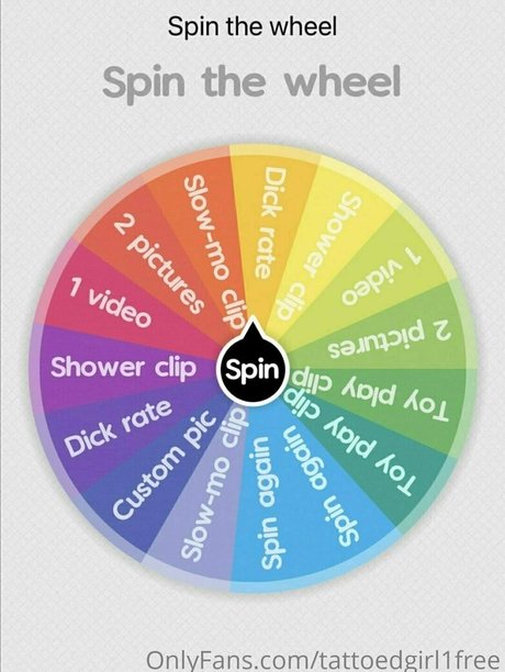 tattoedgirl1free nus de stars du porno photos