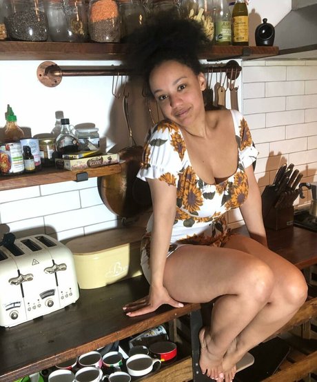 déshabillage onlyfans nu exclusif des photos