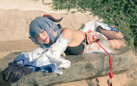 ritheania c modèle chaud image