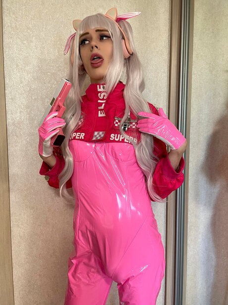 chaton courbé onlyfans xxx de haute qualité image