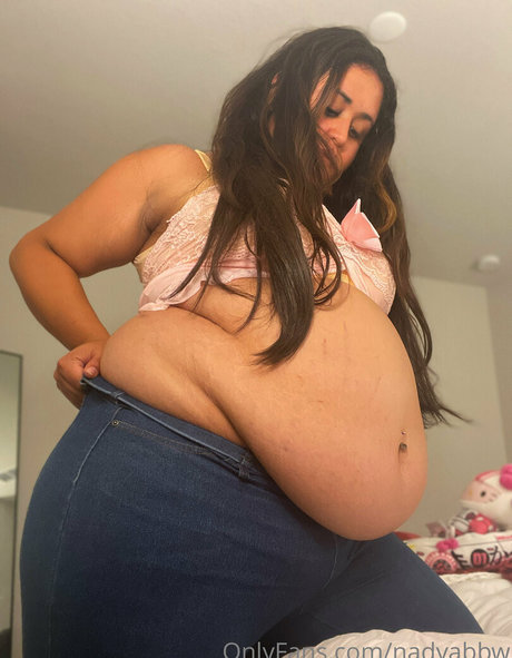 nadyabbw modèle adulte galeries