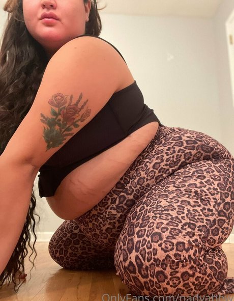 nadyabbw modèle érotique image