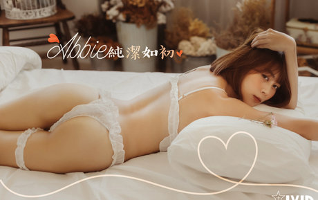 ABBIE____a b b i e star du porno chaud img