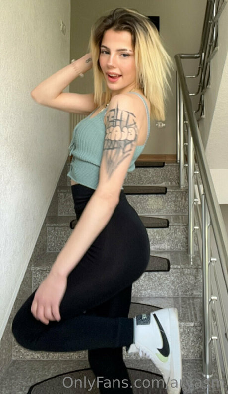 fans asiatiques sexy uniquement magnifique parfait collection