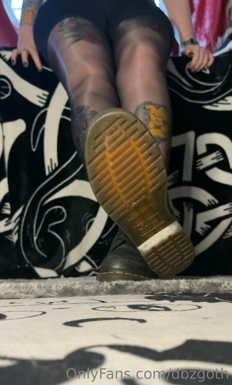 dbzgoth modèle joli photos