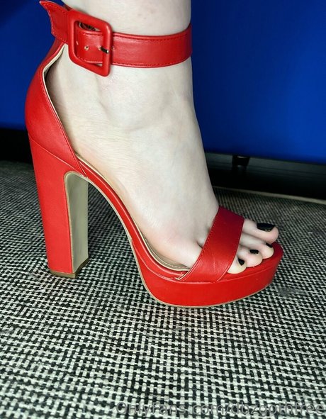 dbzgoth actrice érotique image