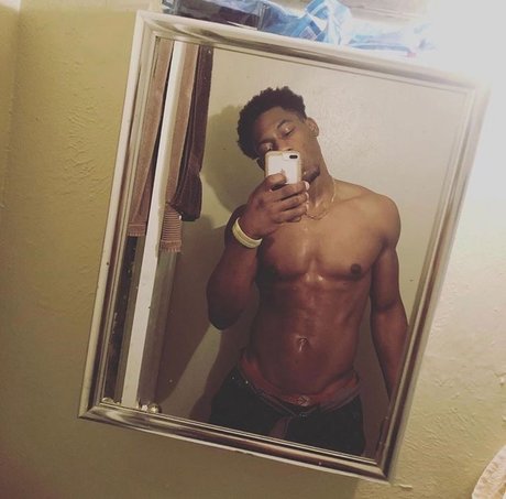 Elgin Baylor modèle pornographique collection