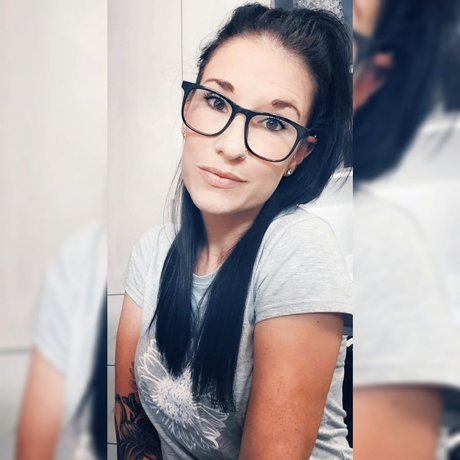 Dutch and Tatted actrice exclusive collection