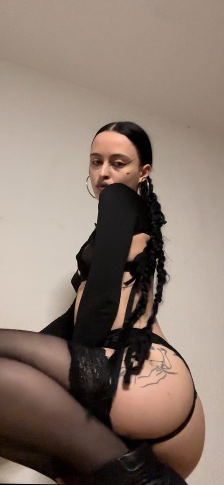 msskittyg art modèle archive