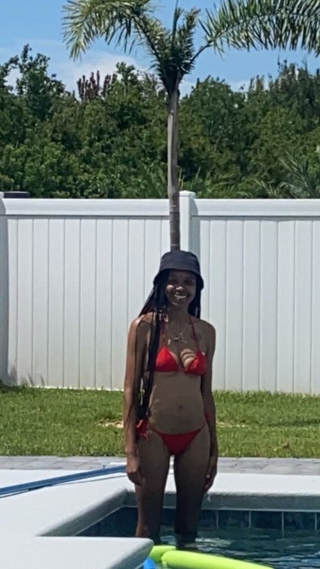 Juju Bean star pornographique photos