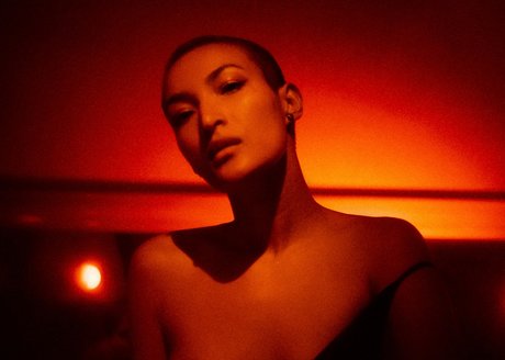 Mys Naked xxx étoile img