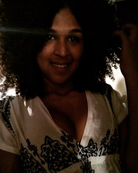 Mylla Cacau star du porno gratuit galerie