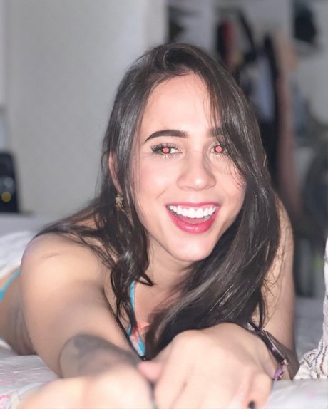 Avril Goyes star du porno hd photos