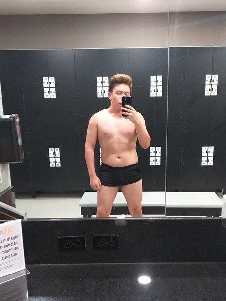 El Ferch modèles nus photo