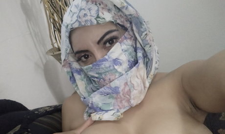Real Naughty Muslim Wifey X modèle adulte collection